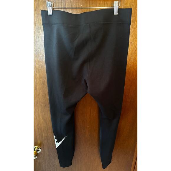 NWOT NIKE LOGO BLACK FULL LENGTH LEGGINGS; SIZE L - Picture 3 of 5